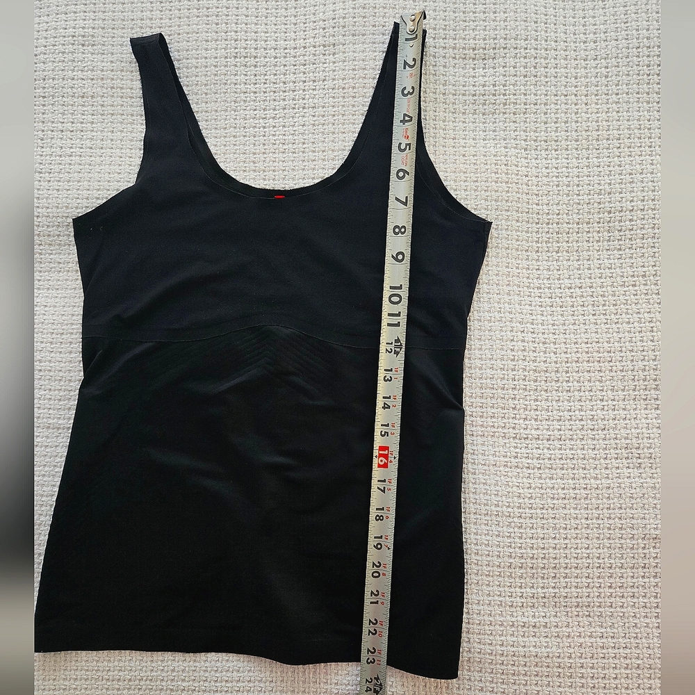 SPANX Black Sleeveless Top - Large - Picture 5 of 6